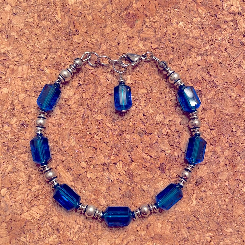 Swarovski Bracelet Stainless Steel and Oxidized bead bracelet 7.25-7.75”💙💙